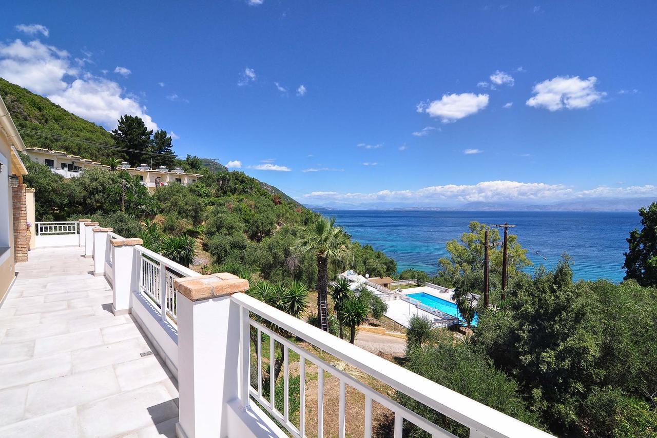 Veroniki Penthouse Deluxe Apartment Agios Ioannis Peristerion Exterior foto